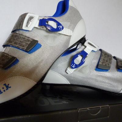 Chaussures FIZIK-R3 blanc/bleu (taille 44,5)