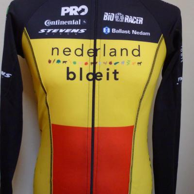 Veste 1/2 saison NEDERLAND-BLOEIT- championne de Belgique (taille S)