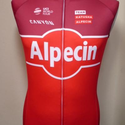 Gilet léger KATUSHA 2017