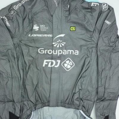 Imperméable gris GROUPAMA-FDJ 2022 (taille S)