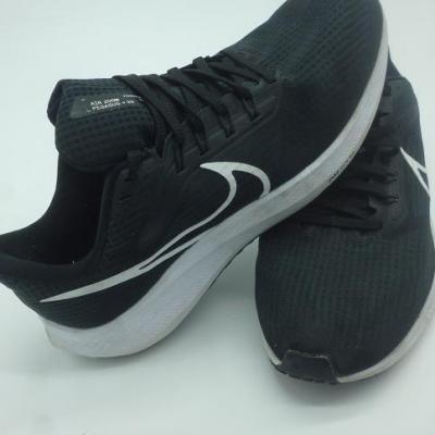 Chaussures de sport NIKE (taille 44,5)